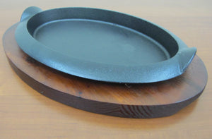 Oval sizzling platter with wooden base - HouzeCart