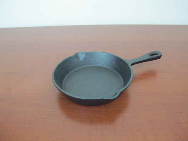 Small Cast Iron Skillet with handle