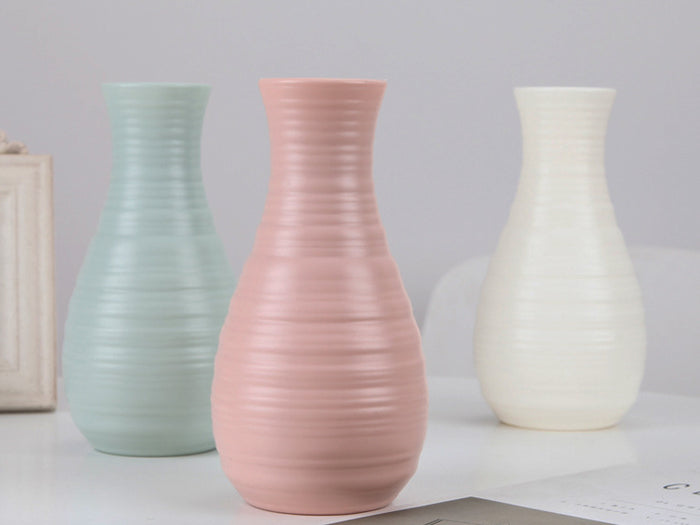Plastic Vase Ceramic Look Lined 20 cm