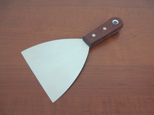 Spatula with wooden handle; 12 cm - HouzeCart