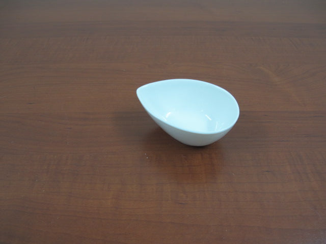 Porcelain small drop shape bowl 10 cm