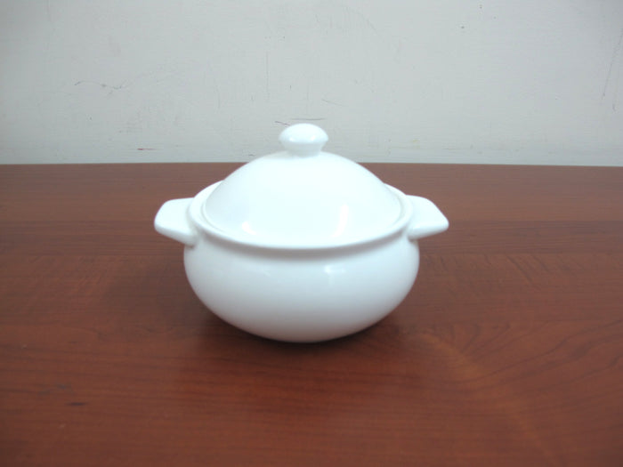 Porcelain small casserole With lid