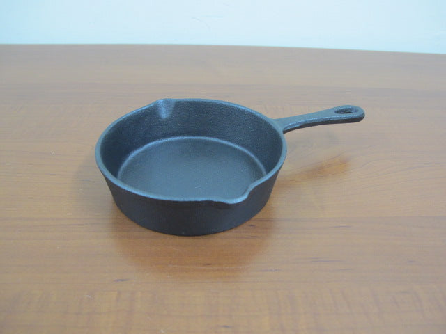 Cast Iron Small Frying Pan; 14 cm