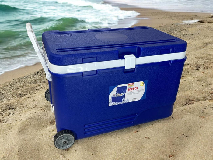Ice box with wheels, handles and plug; 110lt